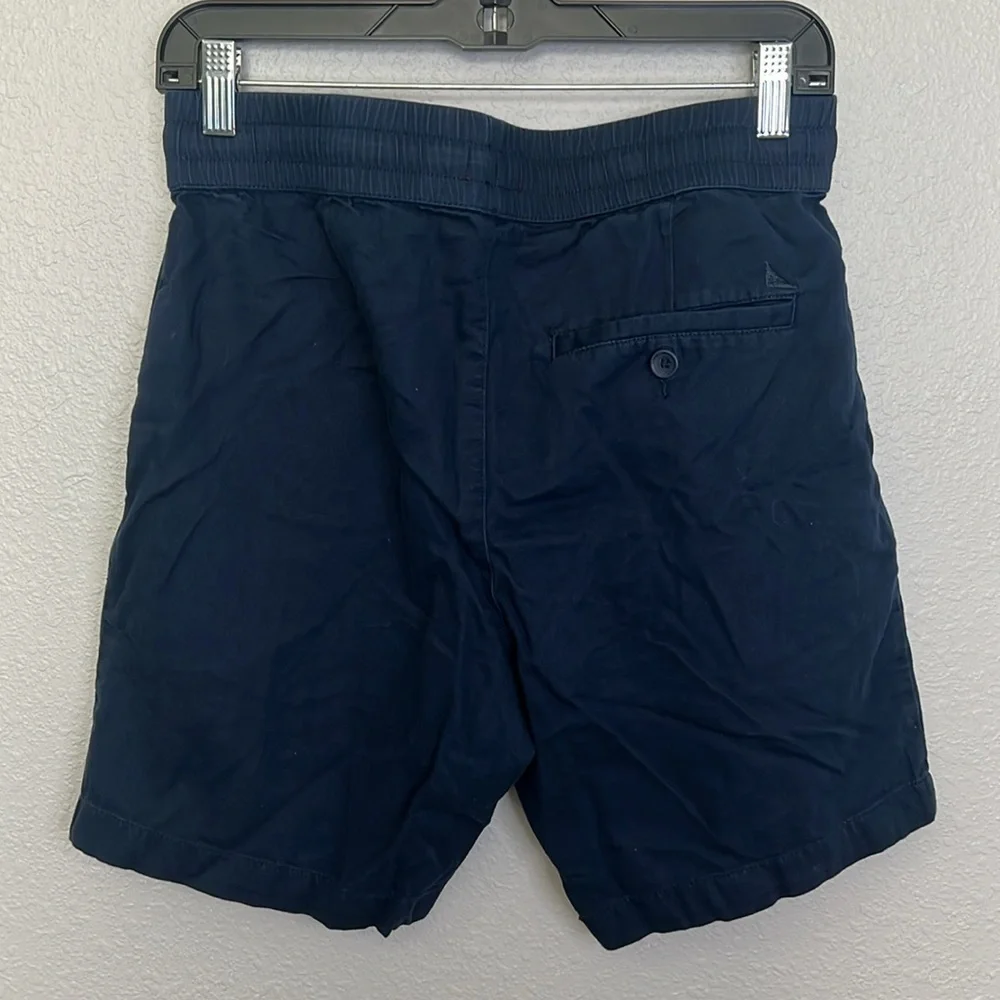 Untuckit Cotton/Linen Blend Whitley Short Size Small